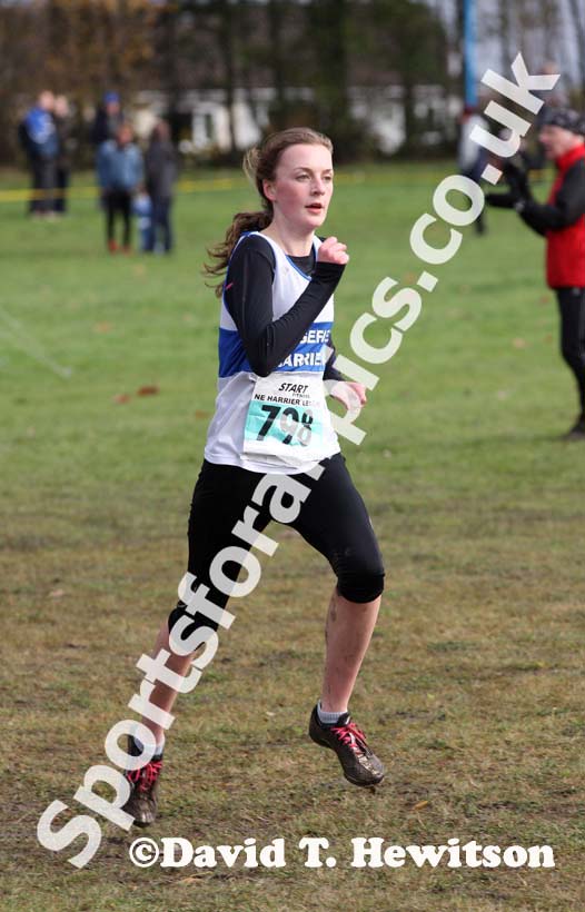 Abie Hearmon (Sedgefield Harriers) wins the under-17 and under-20 womens NEHL, Jarrow. David T. Hewitson/Sports for All Pics